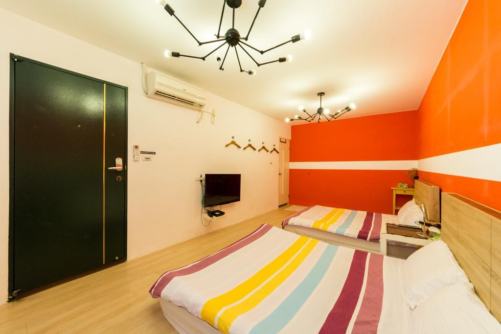 South Traveller Apartment Tainan Bagian luar foto